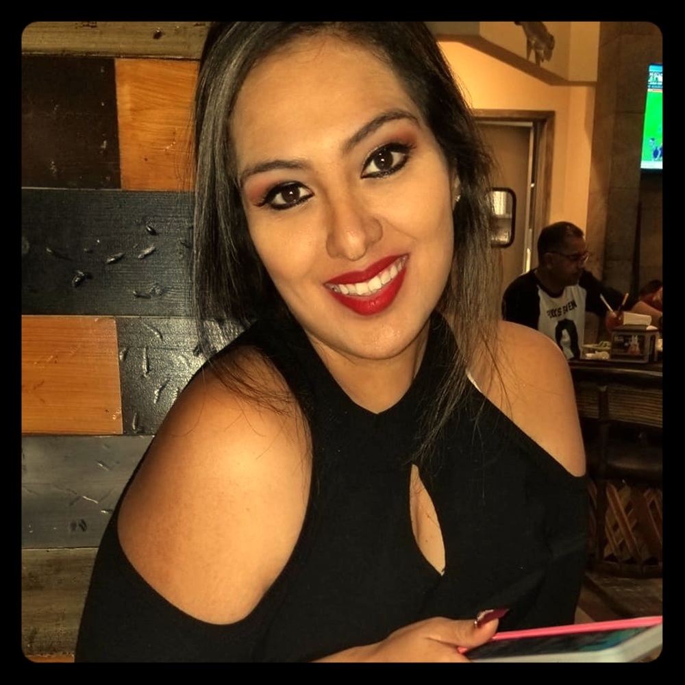 Meet your Posher, Anahi